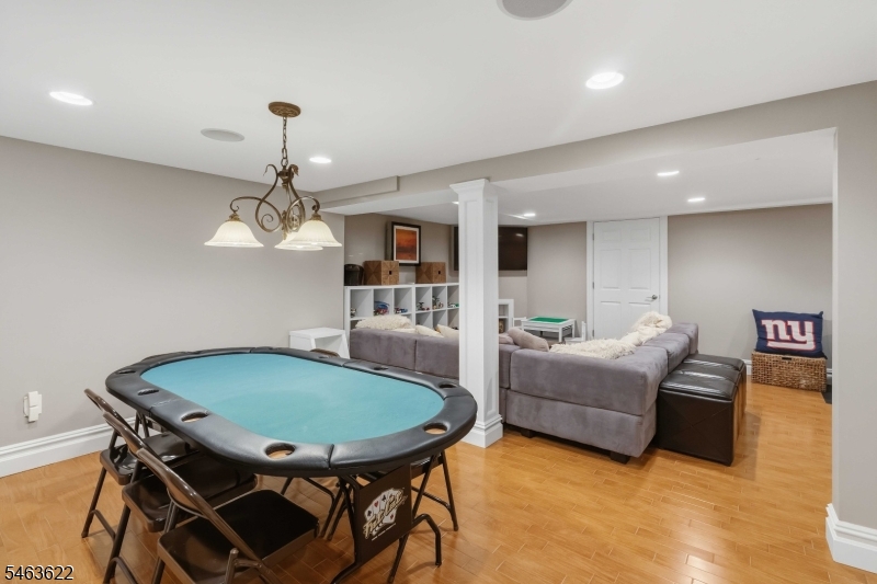 15 Chapel Pl