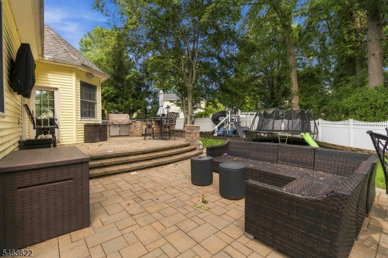 15 Chapel Pl