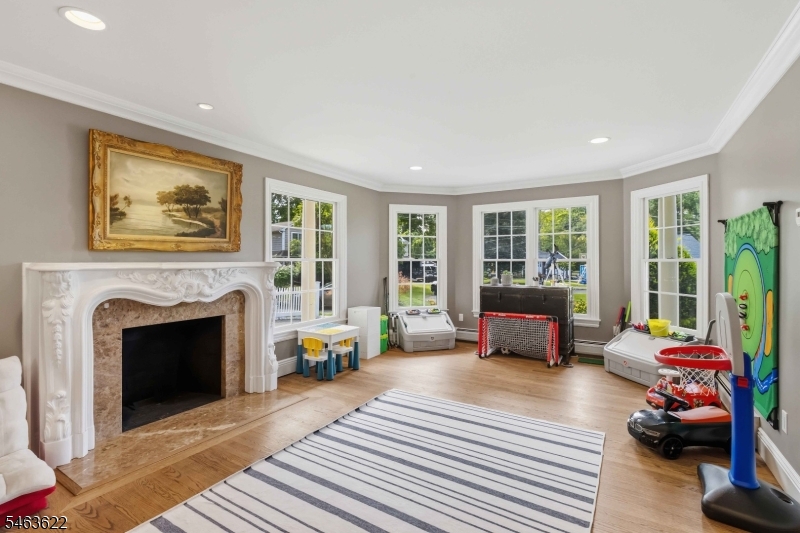 15 Chapel Pl