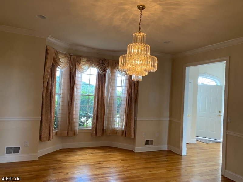 21 BONNIEVIEW LN