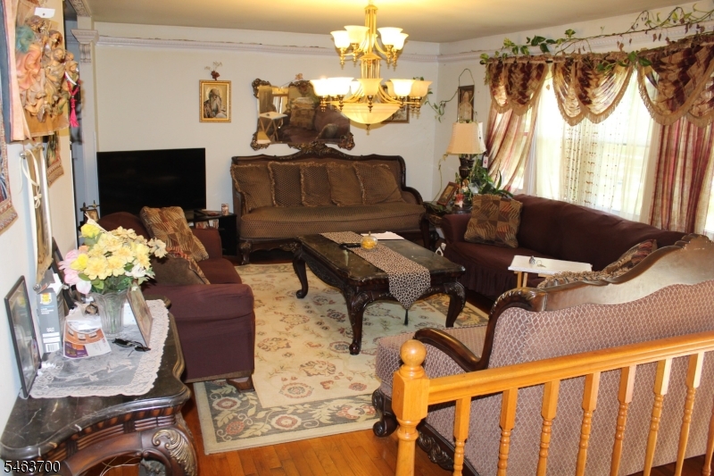 37 Center Grove Rd