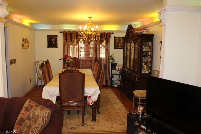 37 Center Grove Rd