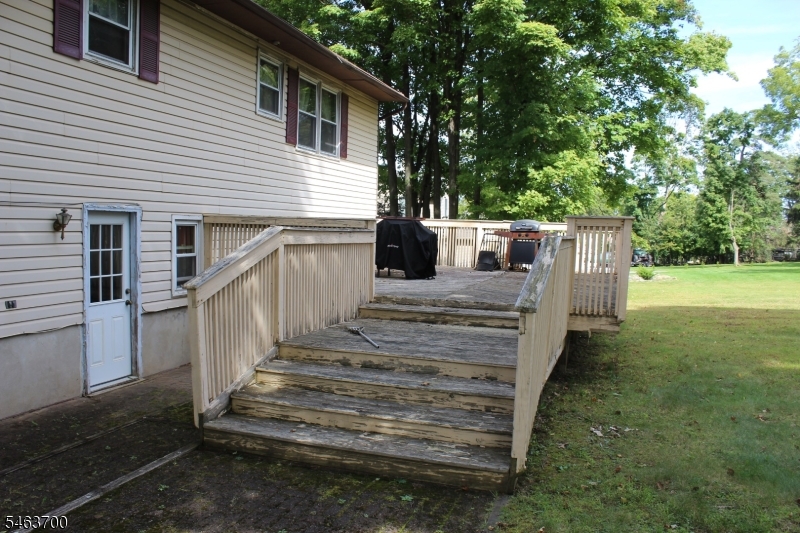 37 Center Grove Rd