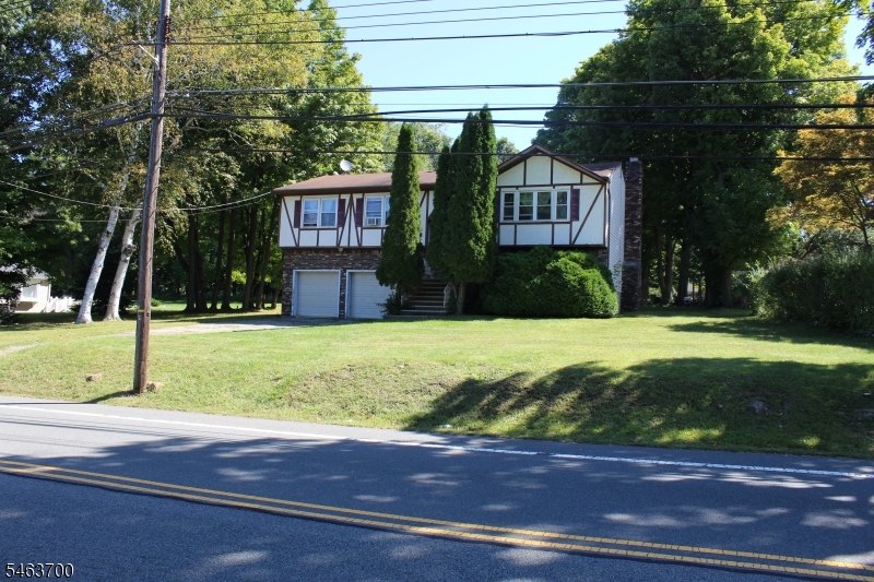 37 Center Grove Rd