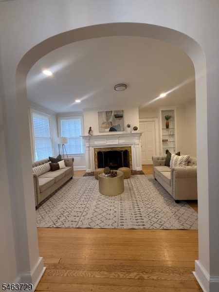 748 Livingston Rd