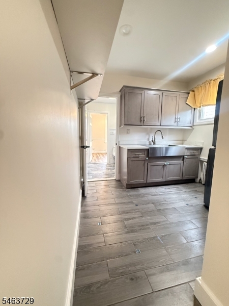 748 Livingston Rd