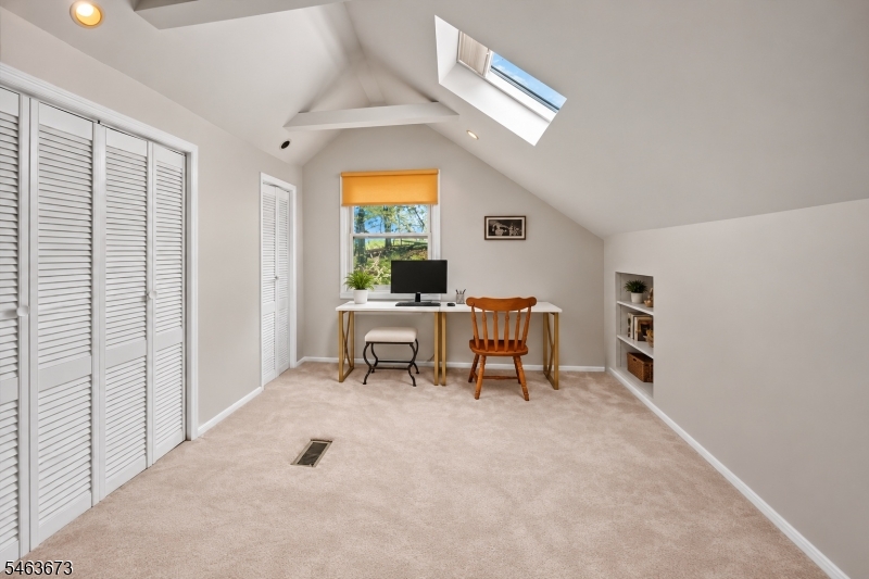 35 Deerfield Dr