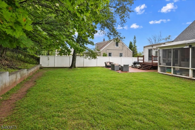 35 Deerfield Dr