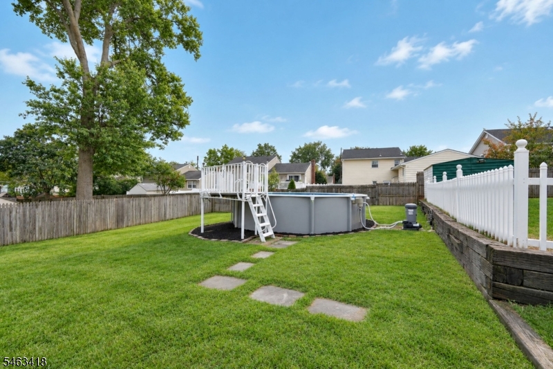 333 Foxwood Rd