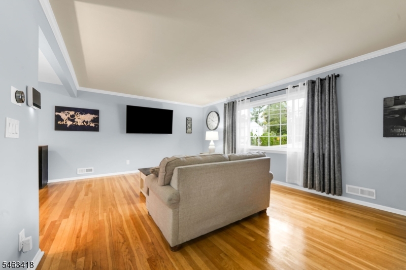 333 Foxwood Rd