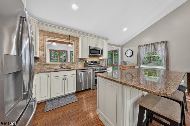 267 Ellis Rd