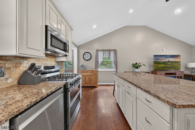 267 Ellis Rd