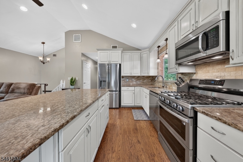 267 Ellis Rd