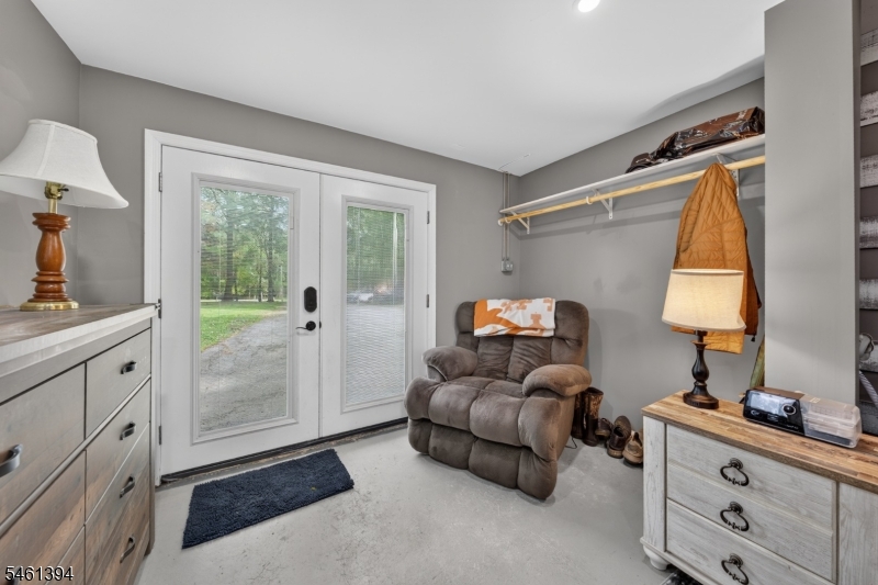 267 Ellis Rd