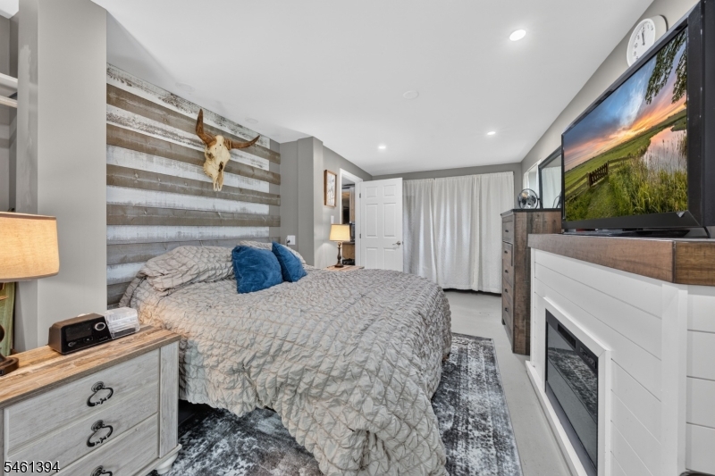 267 Ellis Rd