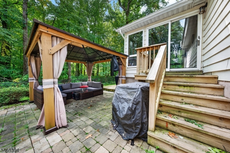 267 Ellis Rd