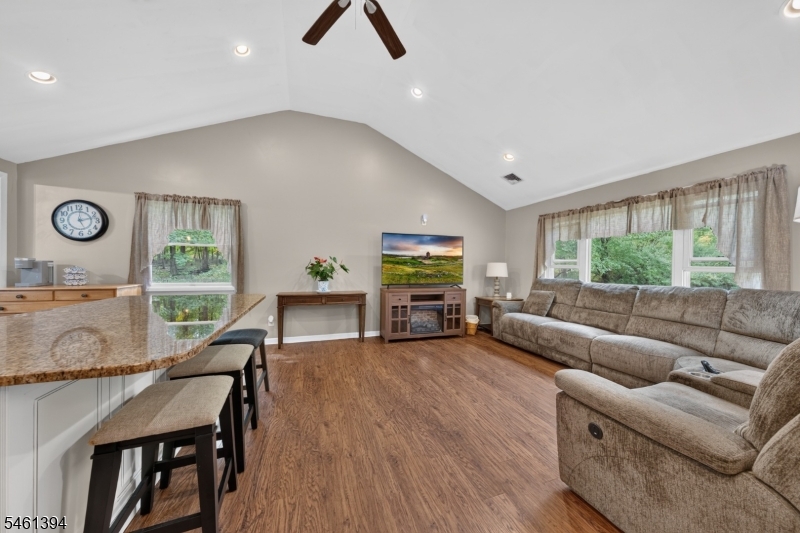 267 Ellis Rd