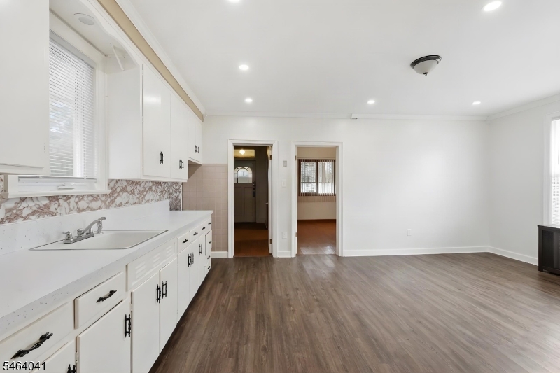 47 Durant Ave
