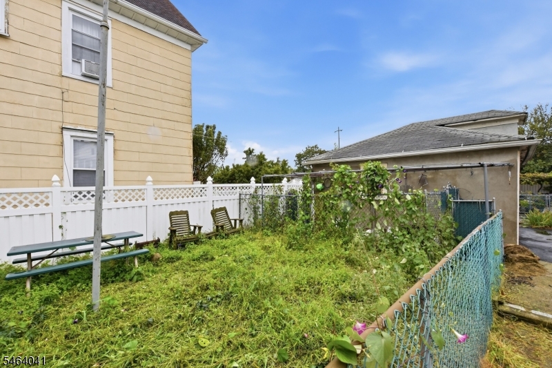 47 Durant Ave
