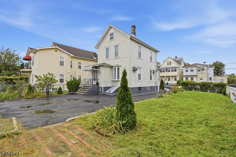 47 Durant Ave