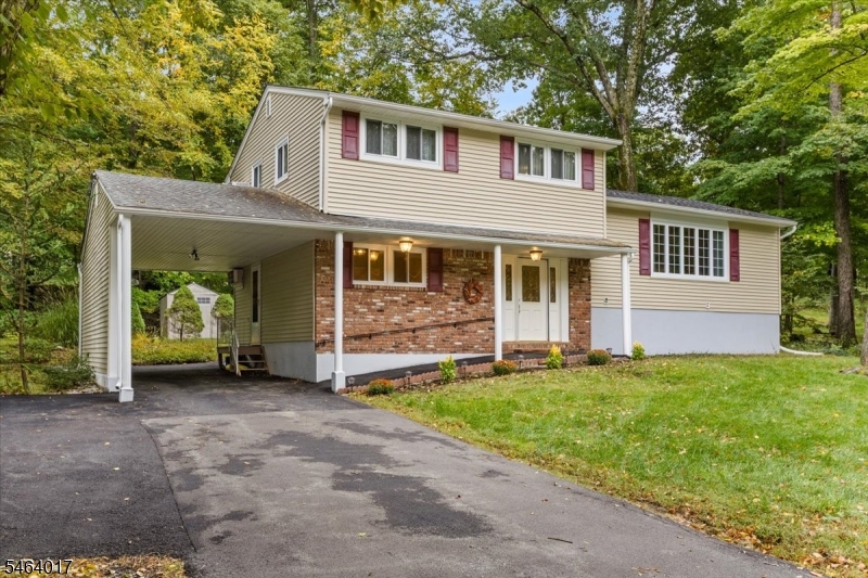 38 Old Coach Rd