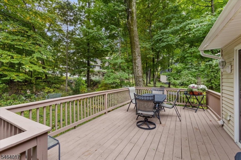 38 Old Coach Rd