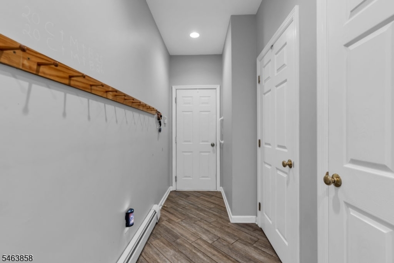 28 Meadow Ridge Ln
