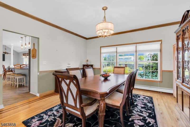 28 Meadow Ridge Ln