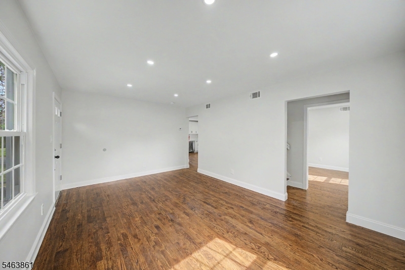 99 Burke Rd