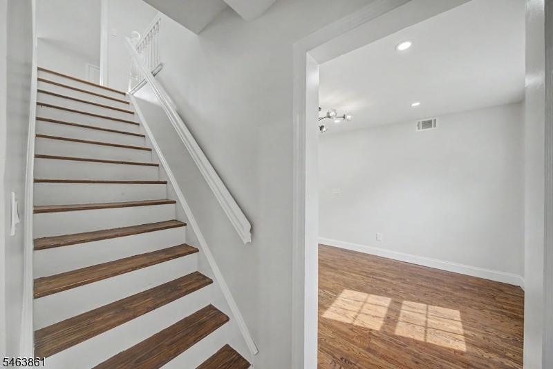 99 Burke Rd