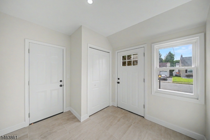 99 Burke Rd
