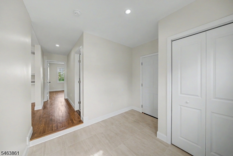 99 Burke Rd