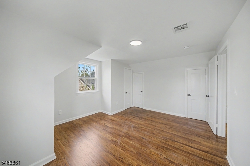 99 Burke Rd