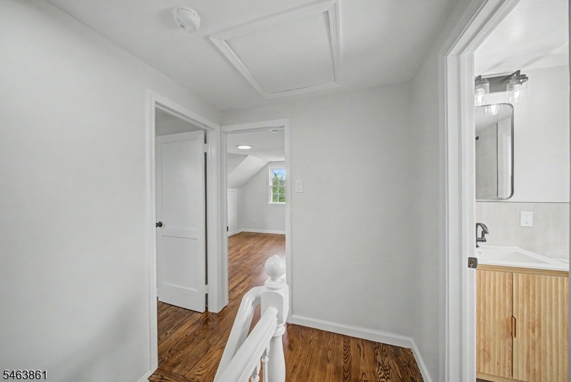 99 Burke Rd
