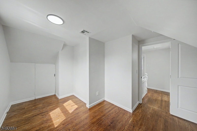 99 Burke Rd