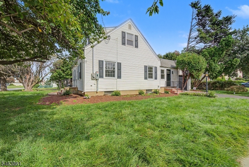 99 Burke Rd