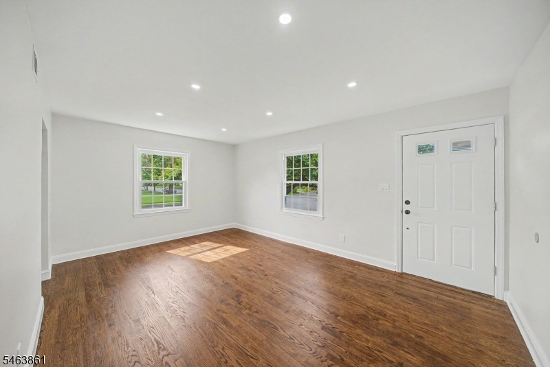 99 Burke Rd