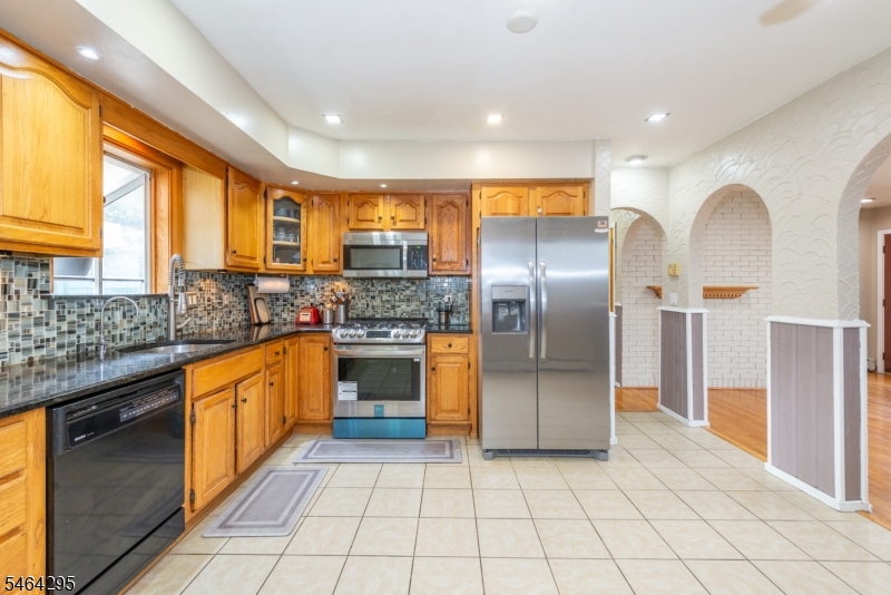 34 Meadow Ln