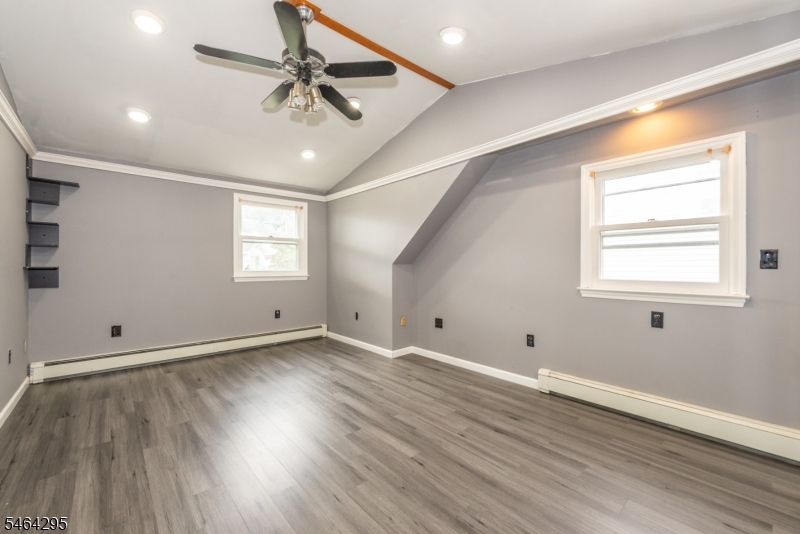 34 Meadow Ln