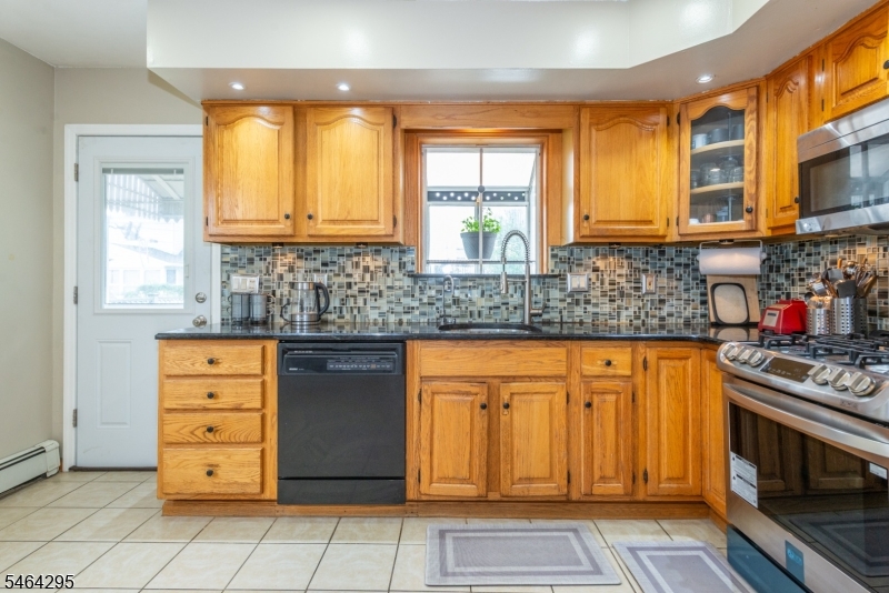 34 Meadow Ln