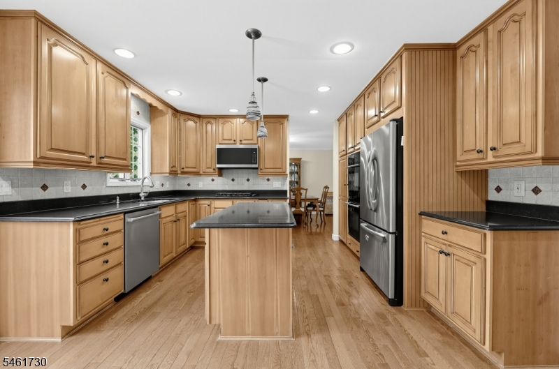 69 Brookside Rd