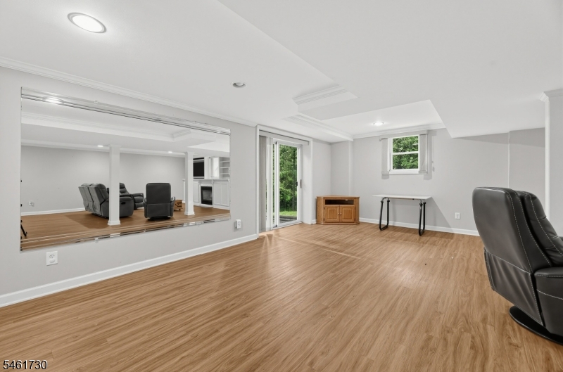 69 Brookside Rd