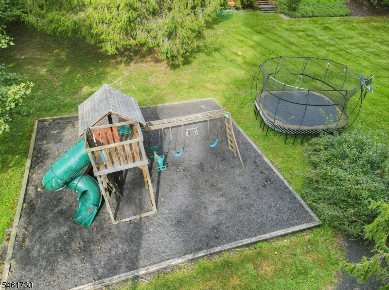 69 Brookside Rd