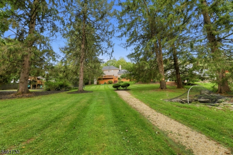 69 Brookside Rd