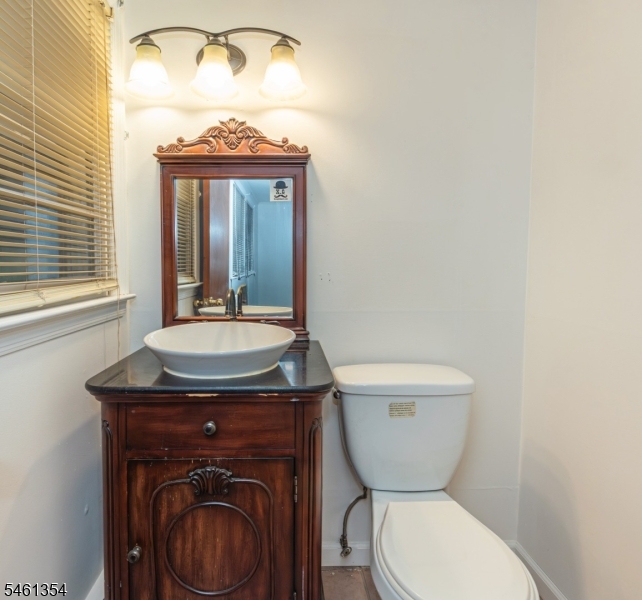 568 Stanley Pl