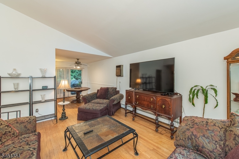 568 Stanley Pl