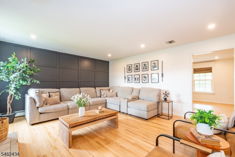 20 Carly Dr