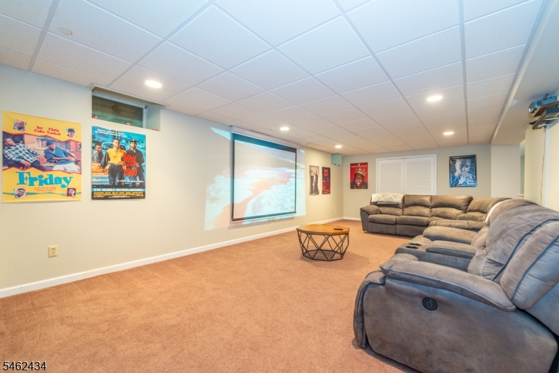 20 Carly Dr