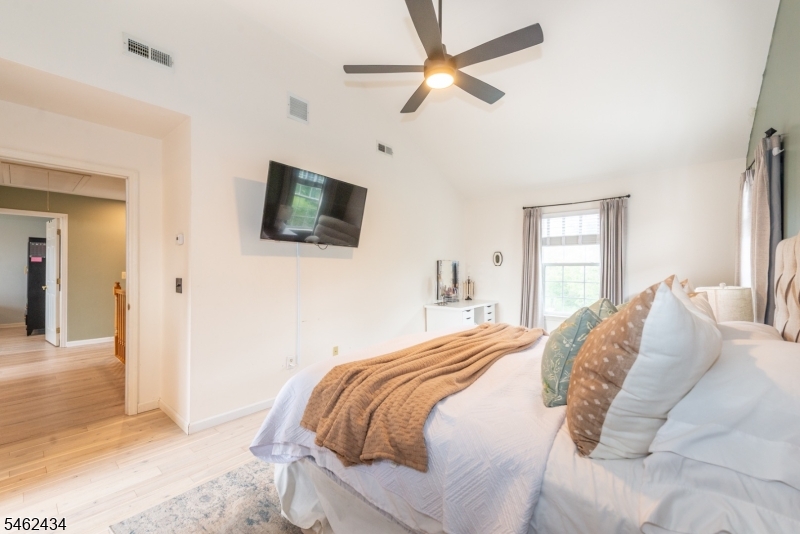 20 Carly Dr