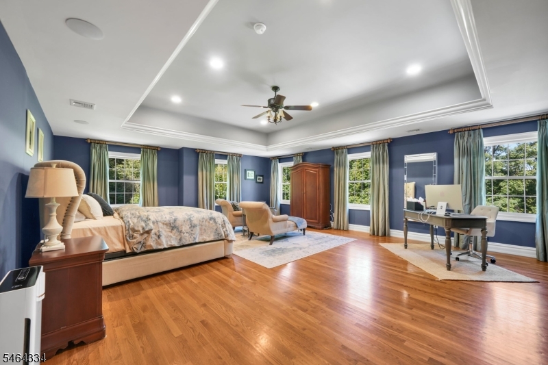 21 Reagan Way